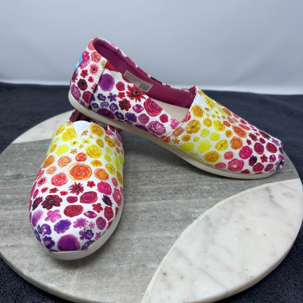 TOMS Women's Slip On Shoes Floral Print Size 7